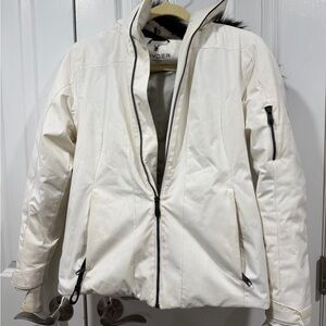 Spyder Women's Cream Ski Jacket well loved